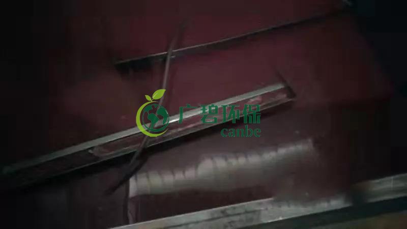 東莞龍背嶺驚現(xiàn)“紅水河”，一企業(yè)涉嫌偷排被立案調(diào)查(圖2)